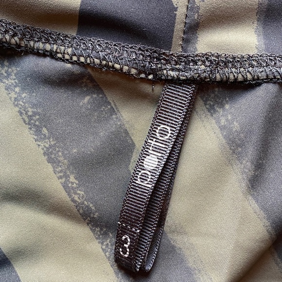 Porto SF Elegant Asymmetrical Black and Green Skirt Size 3 (10) M - Picture 7 of 9